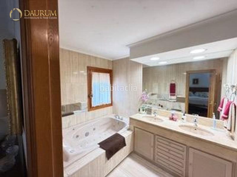 Foto 889a609e-50b2-47c2-9fbd-a2269eb974d3. Chalet con riscaldamento parcheggio piscina in Montealina Pozuelo de Alarcón