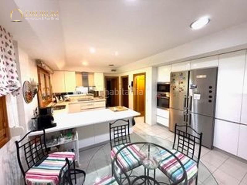 Foto ff7e823e-061c-40d1-94a5-2b135791a81e. Chalet con riscaldamento parcheggio piscina in Montealina Pozuelo de Alarcón