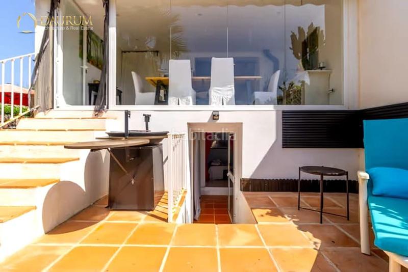 Foto 4889b46b-2c16-4d27-aa83-329f07dd057d. Casa adossada amb piscina a Bahía Dorada Estepona