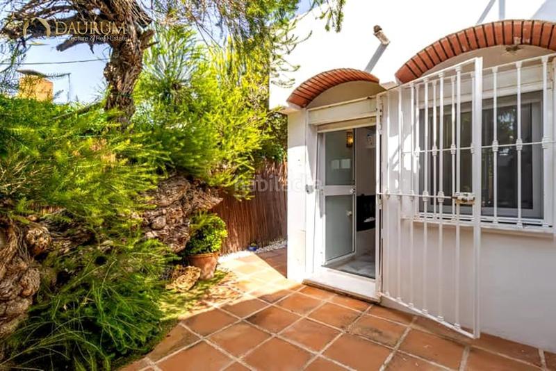 Foto a43adca1-06e8-47ca-a825-338da588a911. Casa adossada amb piscina a Bahía Dorada Estepona