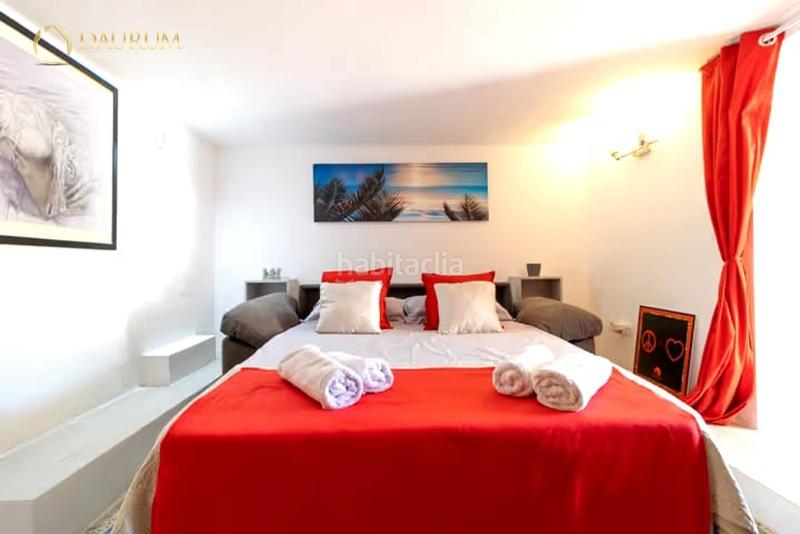 Foto b7866f2b-c4b1-4d9a-8c2d-251f7c4341ac. Casa adossada amb piscina a Bahía Dorada Estepona