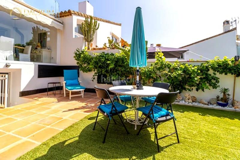 Foto bd912d65-59bd-4bd1-a8d4-d9255529c26a. Casa adossada amb piscina a Bahía Dorada Estepona