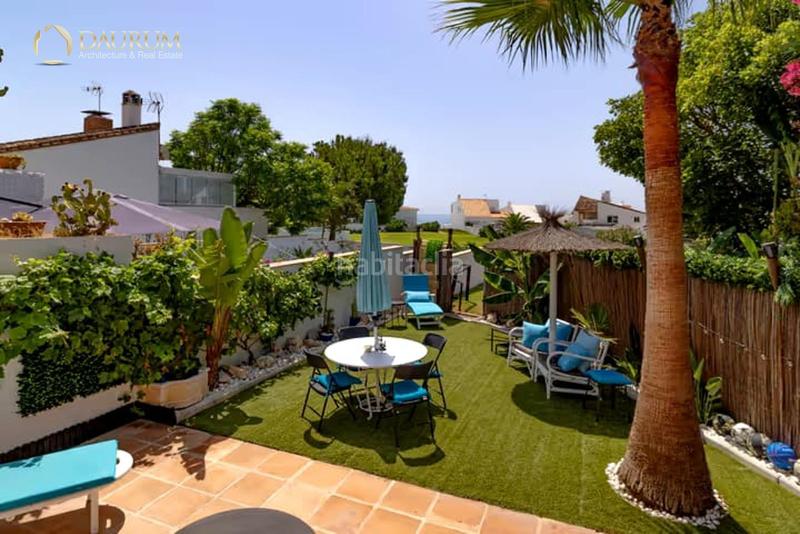 Foto fe67e09c-f4cb-4456-b22c-53636b38067a. Casa adossada amb piscina a Bahía Dorada Estepona
