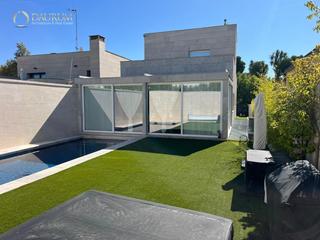 Xalet  Illescas. Inmejorable chalet independiente de 3 plantas en valdemoro