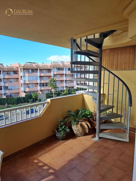 Foto 13ae26b4-3015-4c67-a2c0-c75fb0ddbc49. Duplex avec parking piscine dans Torreblanca del Sol Fuengirola