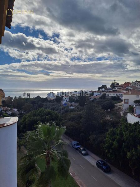 Foto c6a11f52-53e2-4b65-ae9b-4ebd6d279d9d. Duplex avec parking piscine dans Torreblanca del Sol Fuengirola