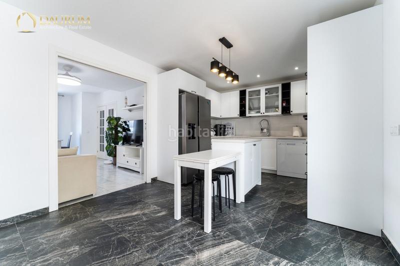 Foto 580c0da3-e0d0-4e44-b373-0b012d5ce9ef. Semi detached house with parking in Centro Mijas