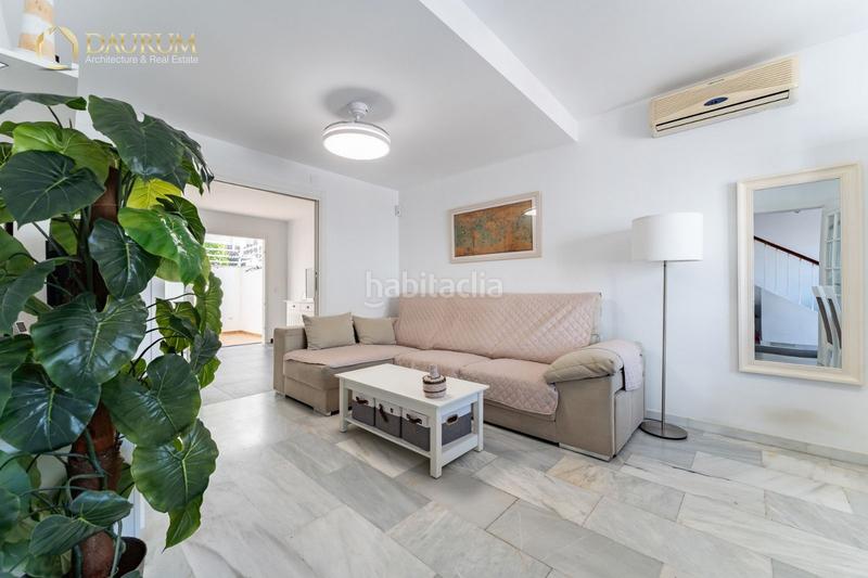 Foto 821e2c51-a10d-40e4-af9a-a42003f89654. Semi detached house with parking in Centro Mijas