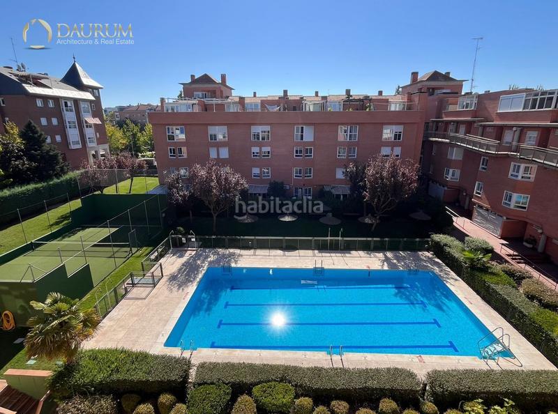 Foto f7b3d020-2e8d-4666-b4af-24e897cf00f6. Duplex con riscaldamento parcheggio piscina in Parque Empresarial Rozas de Madrid (Las)