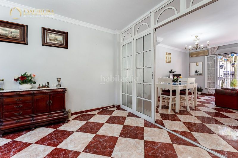 Foto 5c3d5ef2-5fc0-43a9-a1f6-f7b05a1db057. Casa adossada amb aparcament a Pedregalejo - Morlaco Málaga