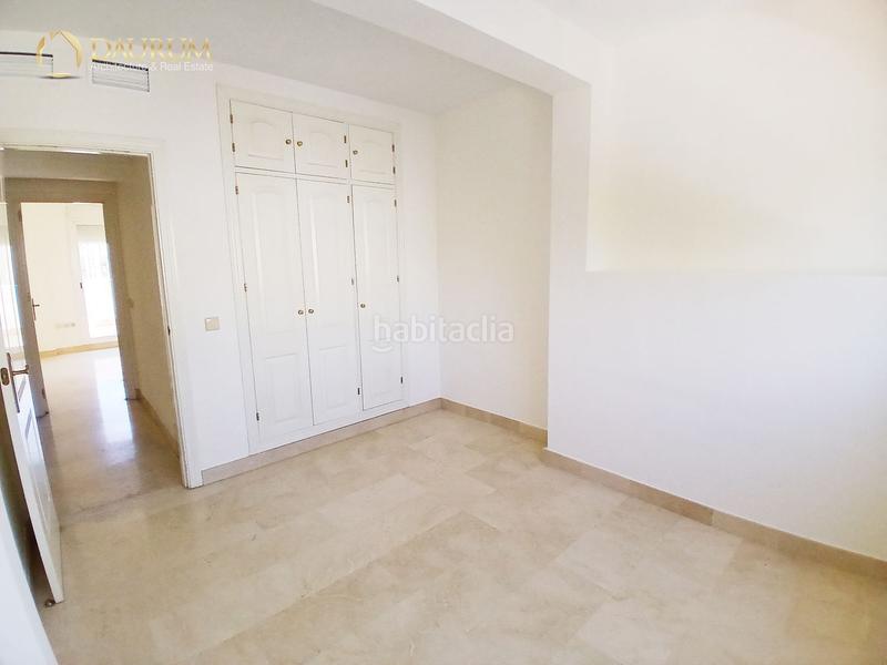 Foto d616dd6d-3ad6-436f-906f-4a8dc01d1358. Attico con riscaldamento parcheggio piscina in La Carihuela - Los Nidos Torremolinos