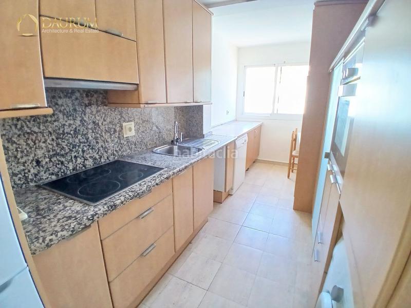 Foto e9217309-01c6-4528-ba3b-044947a2808f. Attico con riscaldamento parcheggio piscina in La Carihuela - Los Nidos Torremolinos