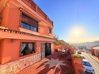 Xalet  Malaga negro. Magnífico chalet independiente de 4 habitaciones en olletas