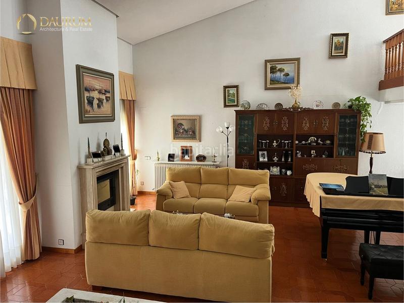 Foto 1e9fda1e-d481-4f5c-ae4f-cf65572b7aa1. Xalet amb calefacció aparcament piscina a El Olivar de Mirabal Boadilla del Monte