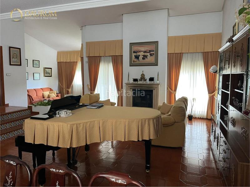 Foto 2205455f-2bb1-4808-b210-51f190b28587. Xalet amb calefacció aparcament piscina a El Olivar de Mirabal Boadilla del Monte