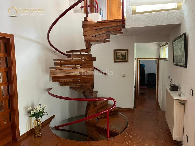 Foto 4a93bd20-b893-4f6c-a162-1114fe7e04c3. Xalet amb calefacció aparcament piscina a El Olivar de Mirabal Boadilla del Monte