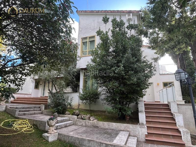 Foto 50ba40f2-08ac-4395-a7c7-cce981b9b0a1. Xalet amb calefacció aparcament piscina a El Olivar de Mirabal Boadilla del Monte