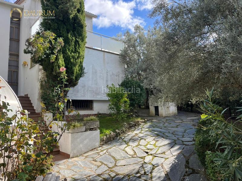 Foto f3d020cf-52c8-4c95-9481-41c879afb3a1. Xalet amb calefacció aparcament piscina a El Olivar de Mirabal Boadilla del Monte