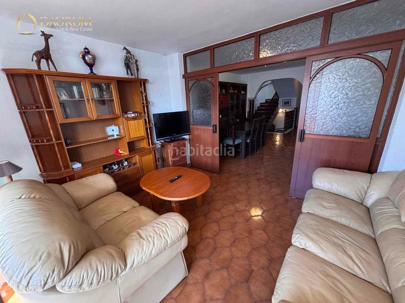 Foto bd521b7a-8869-4d84-9125-515738e25ce1. Casa adosada maravillosa vivienda unifamiliar de 4 plantas en Arroyo de la Miel en Benalmádena