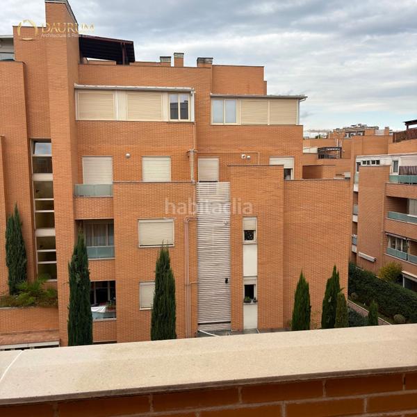 Foto 7f2fb51e-973e-4365-9988-32e032e50bc1. Location attique avec chauffage parking piscine dans La Moraleja