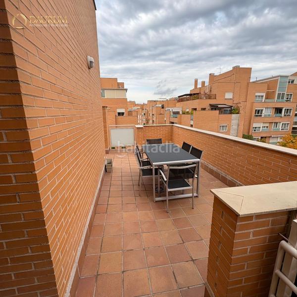 Foto eb9f6097-52c6-42a7-941a-48cf159916b9. Location attique avec chauffage parking piscine dans La Moraleja