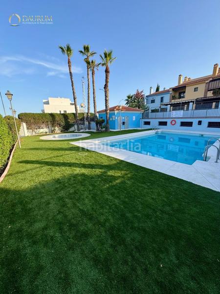 Foto cb9b4fa7-0102-4dd6-828a-fc9beb76f348. Casa a schiera con riscaldamento parcheggio piscina in Rincón de la Victoria