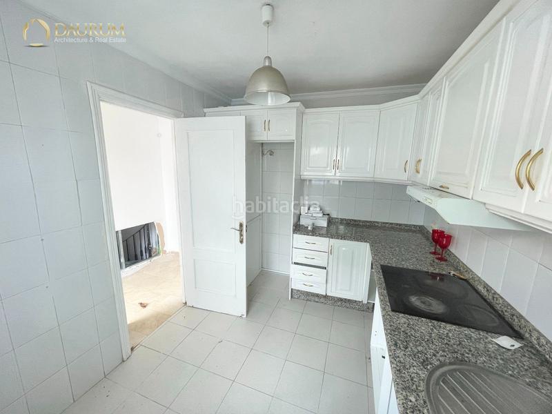 Foto 55692cf7-babc-43f0-8e90-9b8b5f4590c6. Casa adosada chalet adosado en venta en torrequebrada en Benalmádena