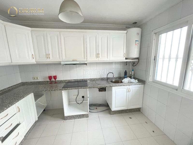 Foto 8f42db14-7b01-46a5-b2ef-6a4504be6d39. Casa adosada chalet adosado en venta en torrequebrada en Benalmádena