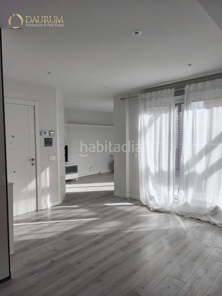 Foto 4f45a0f3-2d6e-49f9-994c-694ad9277f7d. Dachwohnung mit heizung parking pool in Adelfas Madrid