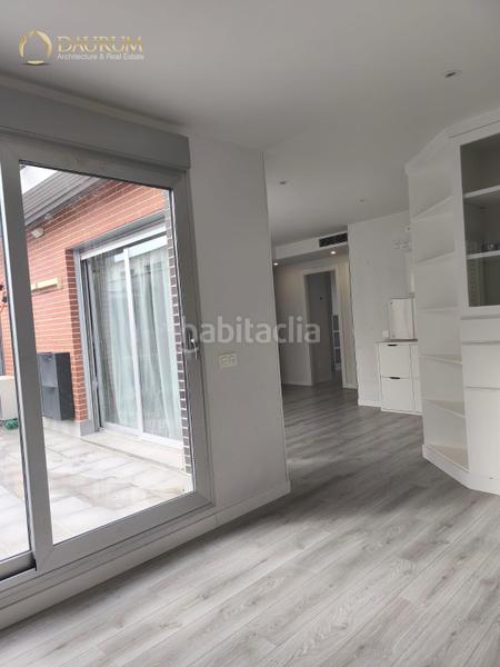 Foto 99ce6683-3d03-4c54-bada-e291528dae71. Dachwohnung mit heizung parking pool in Adelfas Madrid