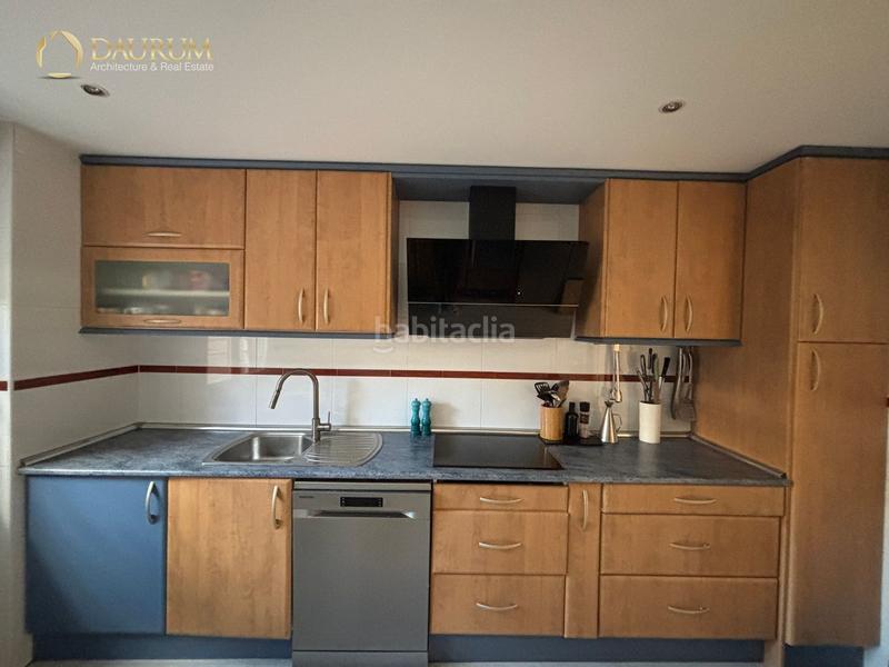 Foto 2622ee51-4b39-4c92-8e6c-1a5149149d91. Casa adossada amb calefacció aparcament piscina a Paracuellos de Jarama