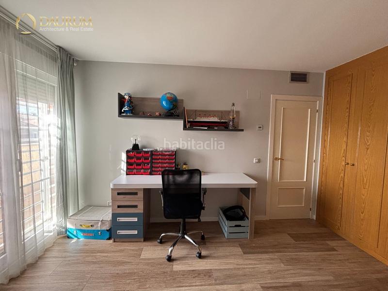 Foto 2dcf3598-981b-4b72-ab9d-9ed0bdba534c. Casa adossada amb calefacció aparcament piscina a Paracuellos de Jarama