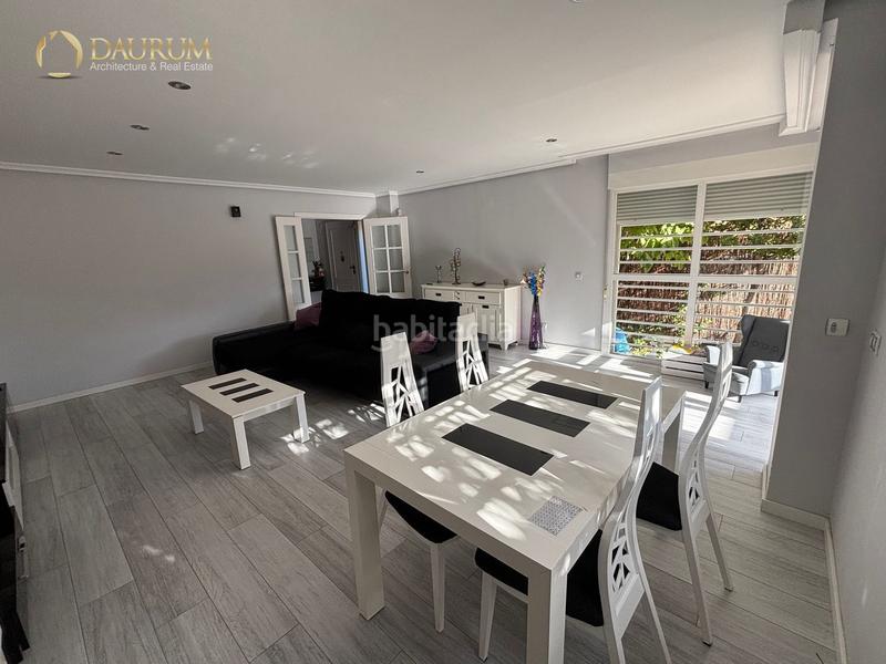 Foto d0fc631d-d599-49a8-b04a-b04fb3f8a792. Casa adossada amb calefacció aparcament piscina a Paracuellos de Jarama