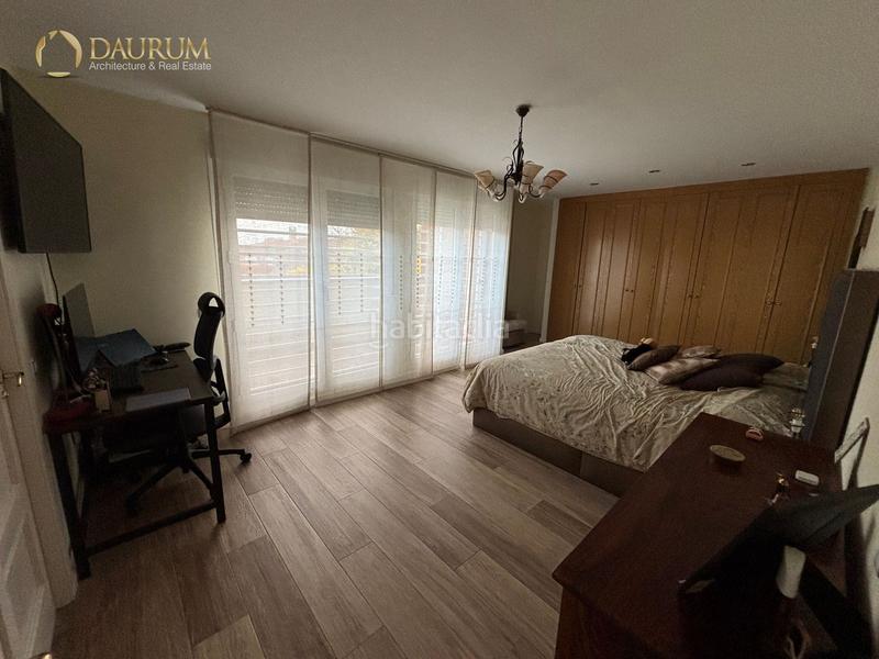 Foto ed056226-5813-4eb2-8f89-256e41d83ac3. Casa adossada amb calefacció aparcament piscina a Paracuellos de Jarama