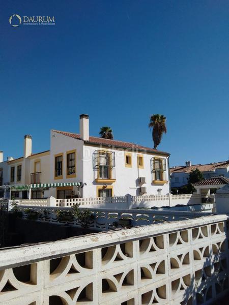 Foto 7c207293-ad50-4bad-8a68-d18359683aa8. Doppelhaus mit heizung pool in Chilches