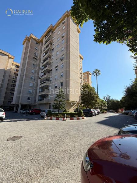 Foto 75df2ca2-ba4e-48a8-9281-cc080861bcb0. Piso maravilloso piso de 4 habitaciones en carretera de cádiz en Málaga