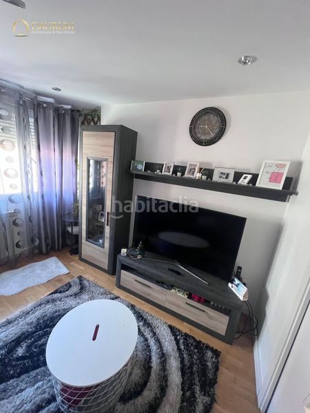 Foto cce79e91-53e8-40a3-b7c5-c3cc254df8ed. Pis amb calefacció a Apóstol Santiago Madrid
