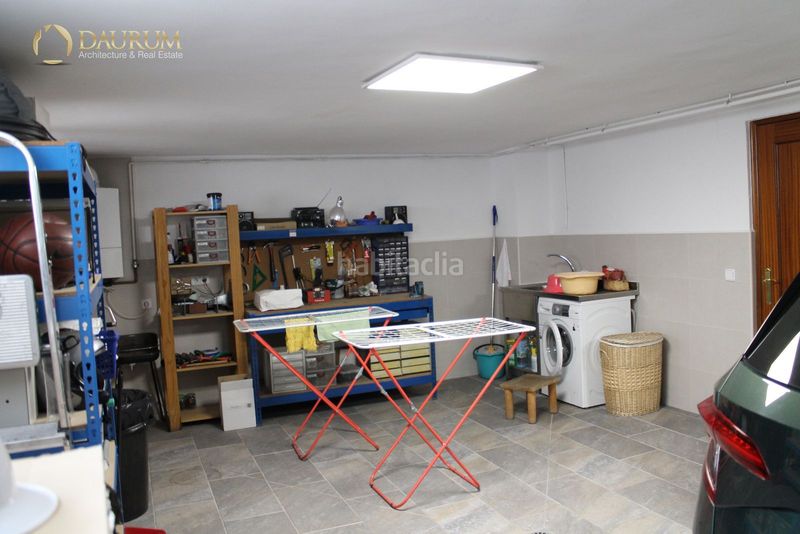 Foto c586a7b4-bdac-4324-b1fe-9bf270623097. Casa adossada amb calefacció aparcament piscina a Getafe
