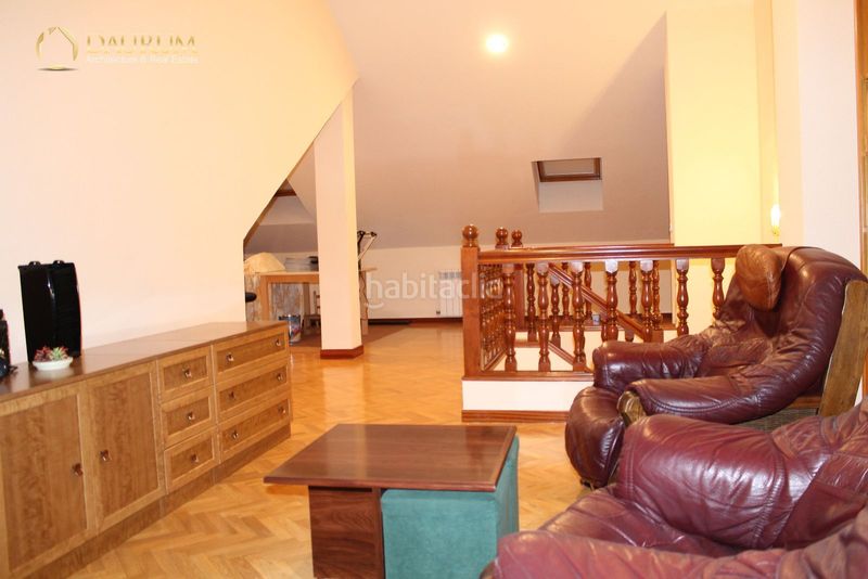 Foto c8e60a48-d8d8-4de2-87d5-cb493524891c. Casa adossada amb calefacció aparcament piscina a Getafe
