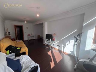 Piso  De la paloma. Fantástico piso de 3 habitaciones en carretera de cádiz