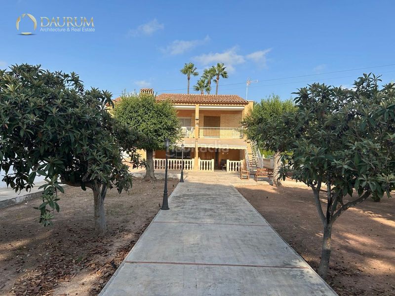 Foto 40ed03c3-5028-43bf-a9c4-0eb83218fafa. Xalet amb aparcament piscina a Moncada