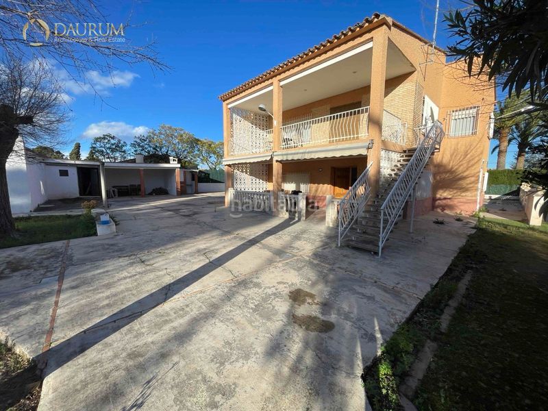 Foto 7200fb79-920f-47e4-8c21-0ff8efa4c1c0. Xalet amb aparcament piscina a Moncada