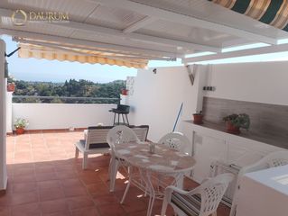 Doppelhaus  Calle sidney. Maravilloso apartamento dúplex de 1 habitación en estepona, con