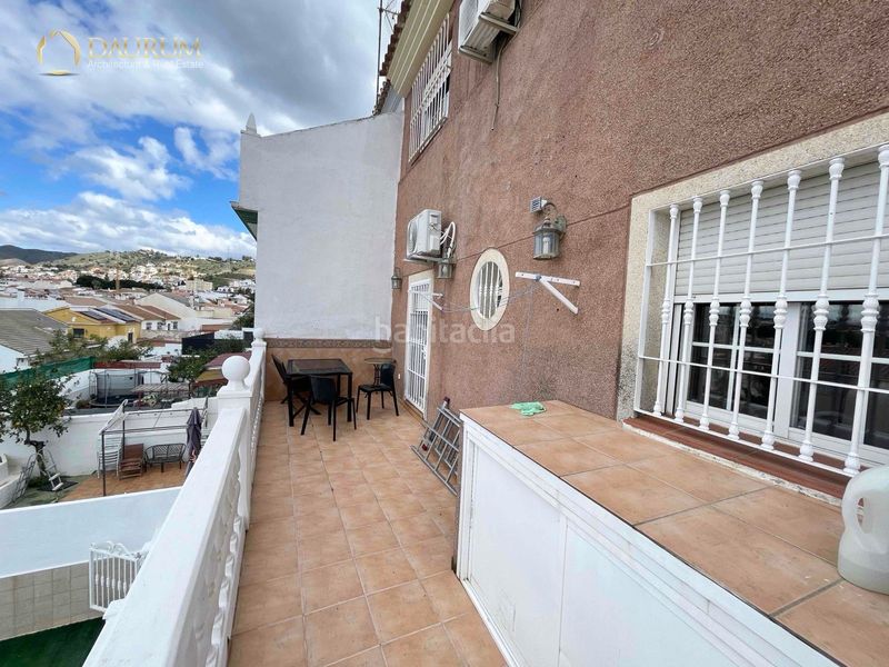 Foto 21314b7a-a4f9-4251-a5ff-c1f2cc29f78c. Casa adossada amb calefacció aparcament piscina a Málaga