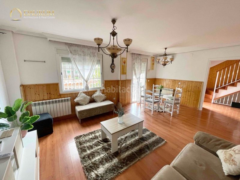 Foto 57a7a31c-d779-4d11-8b75-d6c76eeacdb7. Casa adossada amb calefacció aparcament piscina a Málaga