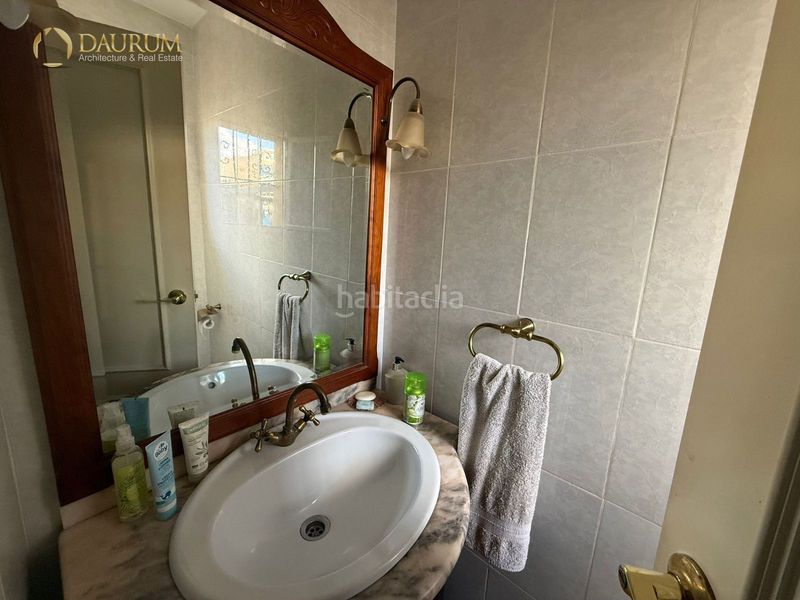 Foto 169d6e7d-bef7-4634-9cd7-9c2473ee8026. Casa adossada amb calefacció aparcament piscina a Marbella