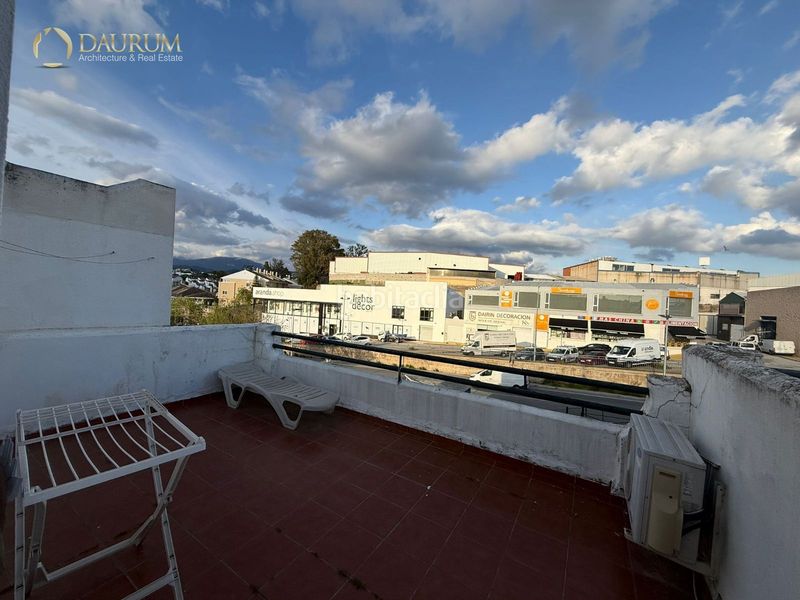 Foto 36647248-fd69-4e7f-92e1-268c7428738f. Casa adossada amb calefacció aparcament piscina a Marbella