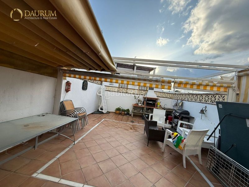 Foto eb7ffb1c-734f-4b59-b0d9-a4bd08f6ed87. Casa adossada amb calefacció aparcament piscina a Marbella