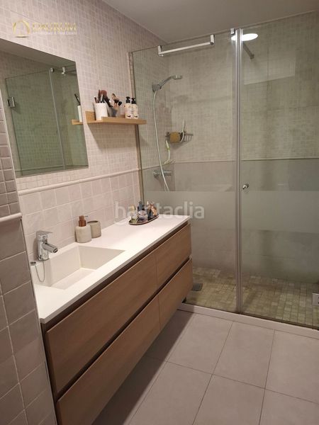 Foto 263afacd-648e-42e1-8cfa-f5eb93b3a340. Dúplex amb aparcament a El Castell Burjassot