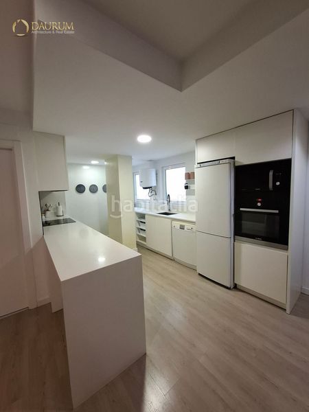 Foto 8fac5d77-78f3-408d-94d5-760e09f17ce2. Dúplex amb aparcament a El Castell Burjassot